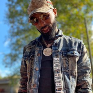 KVNG LEE